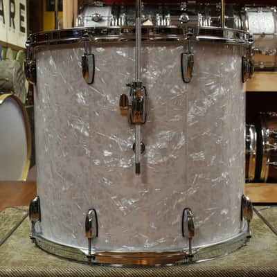 Pearl Professional Series Outfit in White Marine Pearl 18x22 8x10 8x12 9x13 16x18 16x16 image 15