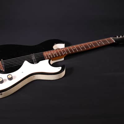 MINT Vintage Silvertone Guitar with Amp in case Combo USED 010 image 2