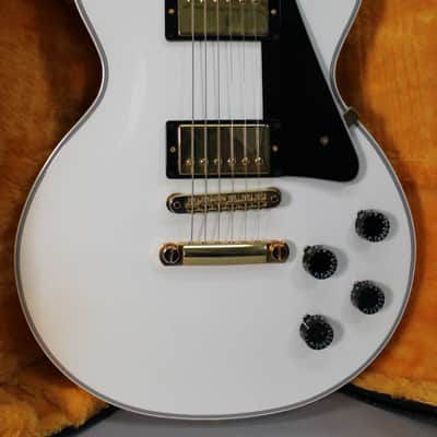 2024 Gibson Les Paul Custom Alpine White w/OHSC image 2