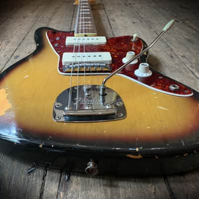 1969 Fender Jazzmaster in Sunburst finish and hard shell case image 5