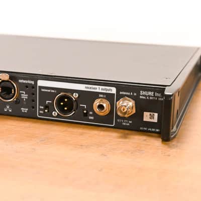 Shure UR4D Dual-Channel UHF Wireless Receiver - H4 Band: 518-578 MHz CG01Y8Y image 8