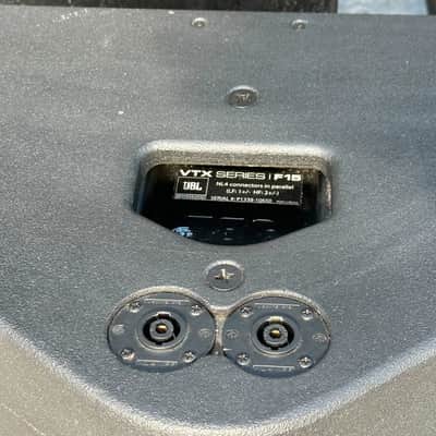 JBL VTX F15 15-inch Bi-Amplified 2-Way Loudspeakers W/ Case (LOT OF 4) THS image 5