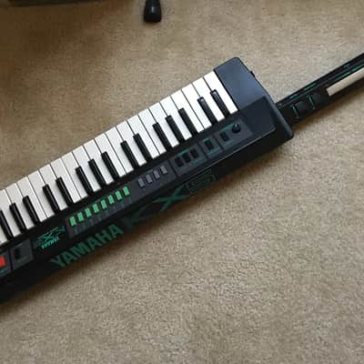 vintage Yamaha KX5 keytar MIDI controller excellent condition image 1