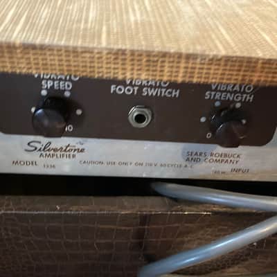 Silvertone 1336 1950-53 - alligator / burlap image 5