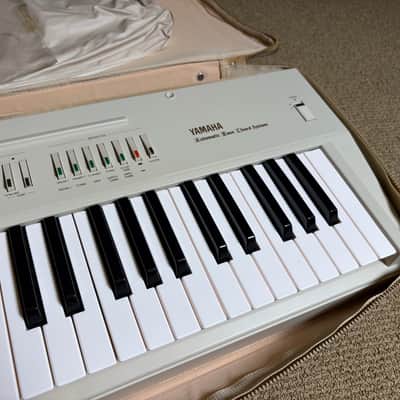 Yamaha PS-20 Automatic Bass Chord System 1981 - White w/ Case image 4