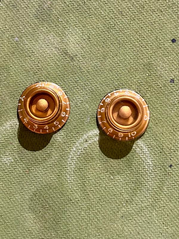 Gibson Bonnet Top Hat Knobs late 1950s - Gold - Set of 2