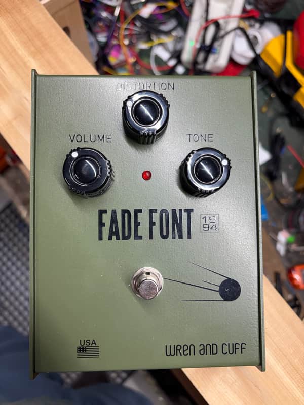 Wren and Cuff Fade Font '94