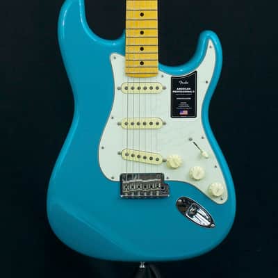 Fender  American Professional II Stratocaster  2023 - Miami Blue image 10