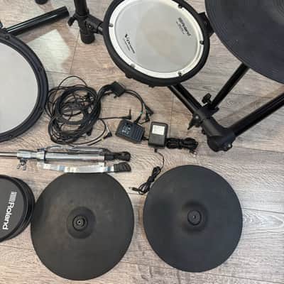 Roland TD-17KVX V-Drums Electronic Drum Kit w/ Mesh Pads, Cymbals, Kick Pedal & Module image 10