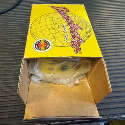 Danelectro Tuna Melt Tremolo 2010s - Yellow/ in box / Guitar Pedal //ARMENS// image 2