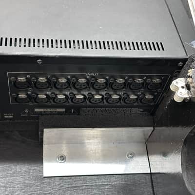 Yamaha LS9-32 32-Input Digital Mixing Console in Calzone Roadcase w/Wheels #7310 image 7