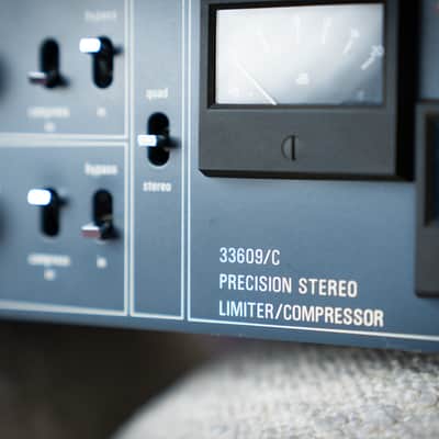 Vintage Neve 33609 C Stereo Compressor / Limiter image 9