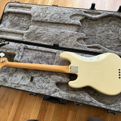 Fender American Professional Precision Bass 2020 - Olympic White image 2
