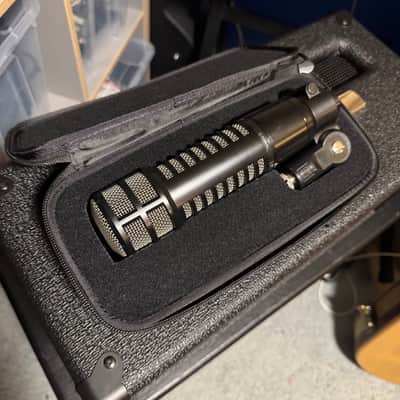 Electro-Voice RE320 Cardioid Dynamic Microphone 2011 - Present - Black image 1