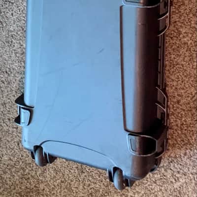 Gator GWP-BASS Titan Series Waterproof tour Bass hardshell Case for fender jazz or precision bass image 4