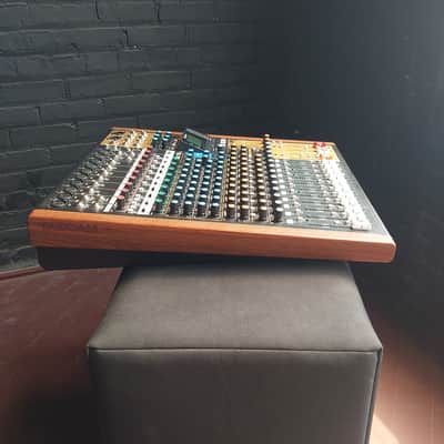 TASCAM Model 16 Multitrack Recorder / Mixer / Audio Interface 2019 - Present - Black with Wood Cheeks image 15