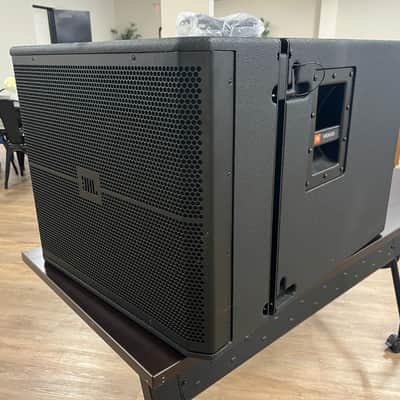 JBL VRX918SP Flyable Subwoofer image 10