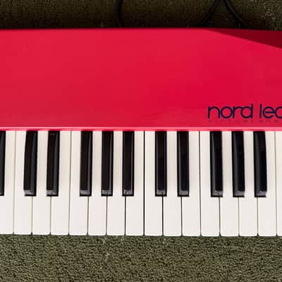 Nord Lead 49-Key 4-Voice Polyphonic Synthesizer 1995 - 1997 - Red image 3