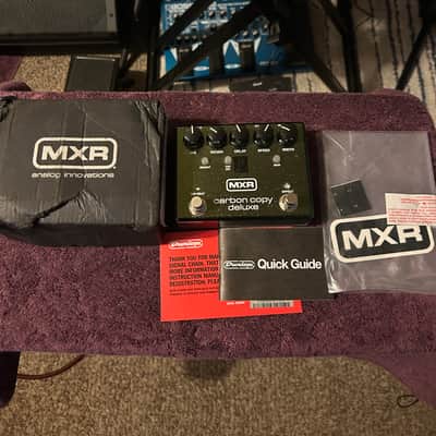 MXR M292 Carbon Copy Deluxe Analog Delay 2017 - Present - Green image 3