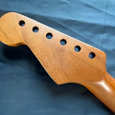 BMC Guitar Neck Strat® Stratocaster® 22 Fret Roasted Maple With Maple Fingerboard Nitro Lacquer Rounded Fret Ends - 9.5 Radius   [SN105] image 7