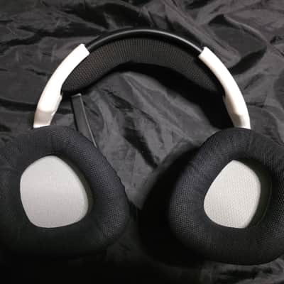 Corsair VOID RGB Elite Wireless Gaming Headset - White image 3