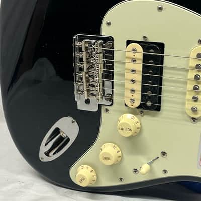 Fender 2024 Collection, Made in Japan Hybrid II Stratocaster Strat HSH - Black image 5