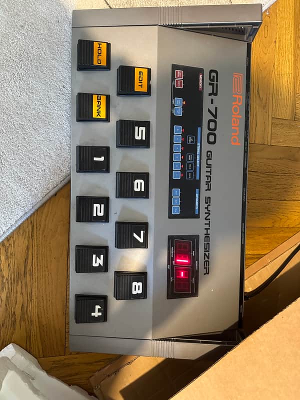Roland GR-700 Guitar Synthesizer 1984 - 1989 - Grey image 1