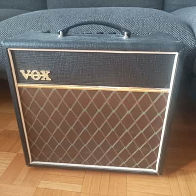 Vox Pathfinder 15R 15-Watt 1x8" Guitar Combo 2002 - 2013 image 1