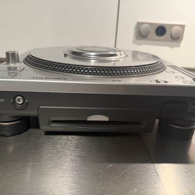 Technics SL-DZ1200 Digital TurnTable Direct Drive image 4