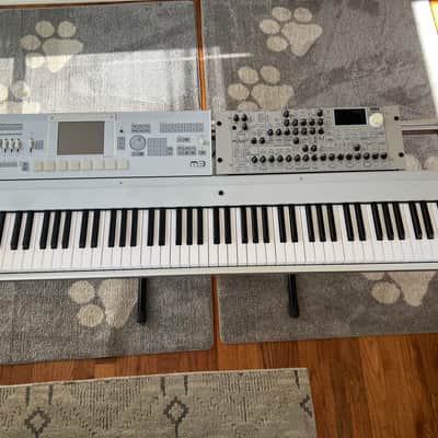 Korg M3 88 Key Workstation Sampler W/ Radius Vocorder