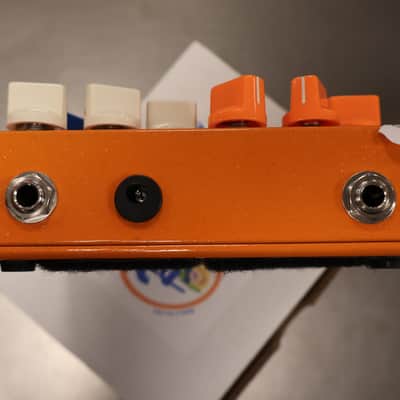 Analog Alien Rumble Seat (USED) image 3