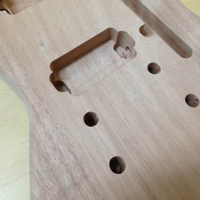 E1958 Explorer Style Electric Guitar DIY Kit,Complete No-Soldering,Mahogany Body image 7