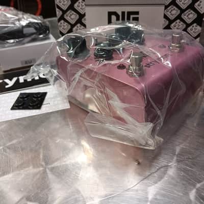 Strymon DIG Dual Digital Delay V1 2015 - 2022 - Pink image 4
