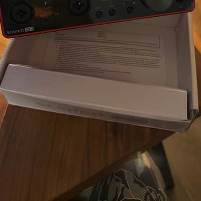 Focusrite Scarlett 2i2 3rd Gen USB Audio Interface 2019 - Present - Red / Black image 3