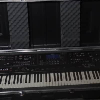 Roland G-1000 Arranger Workstation image 3