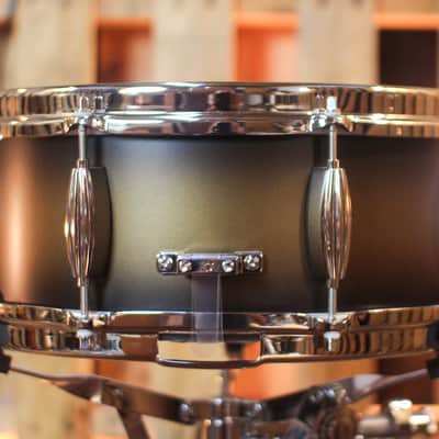 Slingerland 5.5x14 Radio King Artist Black and Gold Lacquer Snare Drum image 3