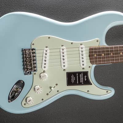 Fender Limited Edition Vintera II Road Worn 60's Stratocaster - Sonic Blue