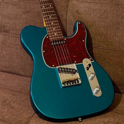 G&L Tribute Series ASAT Classic with Rosewood Fretboard 2025 Model in Emerald Blue image 2