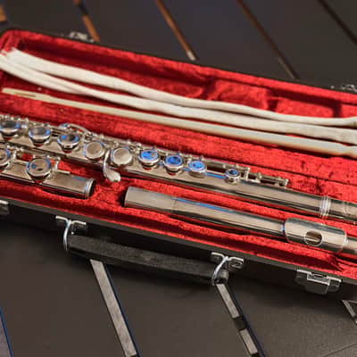 Jupiter JFL-507S Flute w/Case, Cleaning Rod, Manuals, and Orig Box image 1