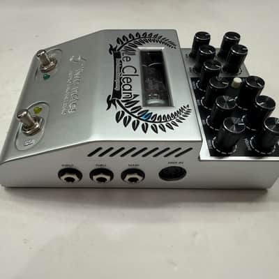 Two Notes Le Preamp Dual Channel Tube Preamp Guitar Effect Pedal + Box & PSU image 6