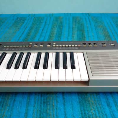Yamaha PS-55 PortaSound Synthesizer - w/ Original Case, Adapter - K042 image 9