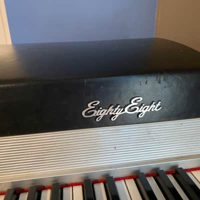 Fender Rhodes Suitcase Piano 88-Key Electric Piano Rounded Top image 8