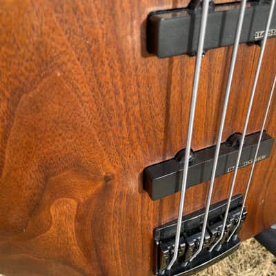 Warmoth Jazz Bass; Luthier-built in 2015; Natural walnut/wenge/ebony; Bartolini Active EQ; NICE! image 4