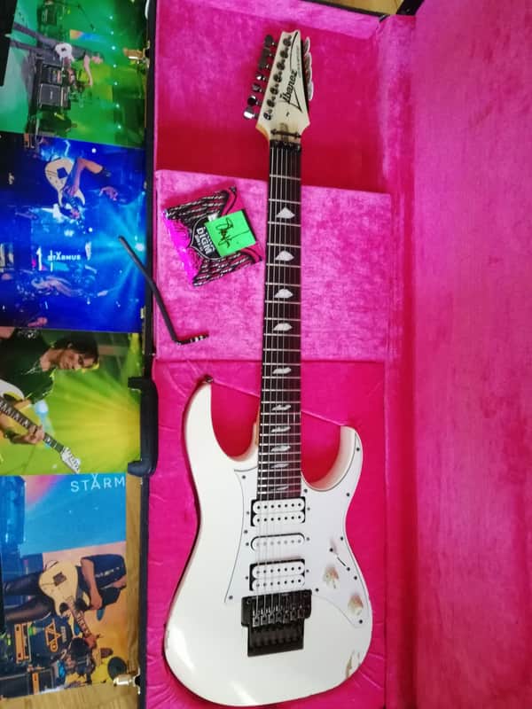 Steve Vai stage played Ibanez Universe UV7PWH image 1