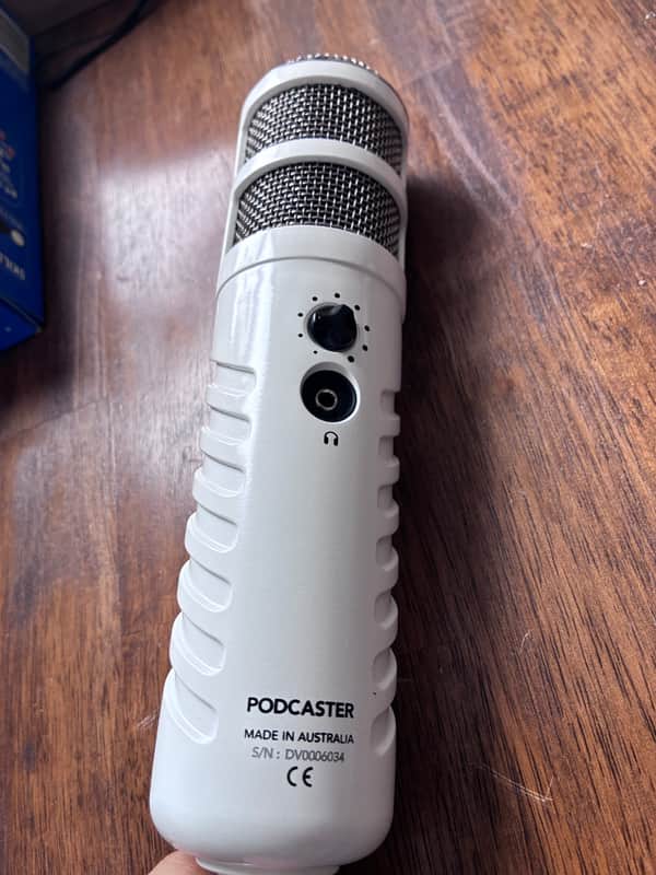 RODE Podcaster USB Microphone 2010s - White image 1