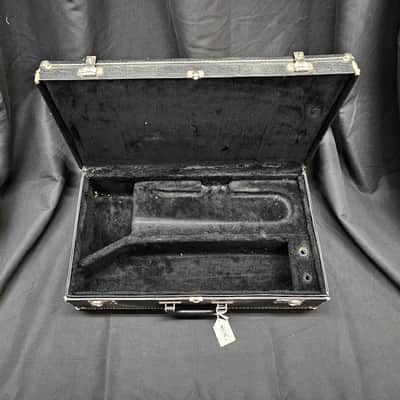 Getzen 300 Series Student Model Bb Trumpet w/ case image 21