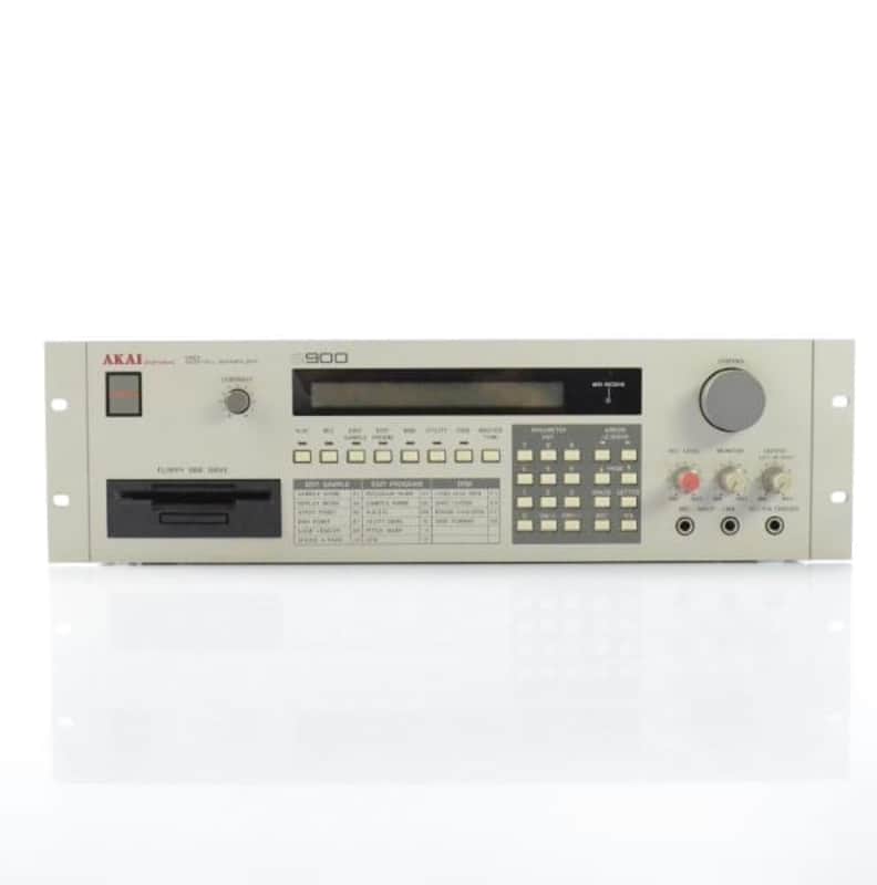 Akai S900 MIDI Digital Sampler 1986 | Reverb