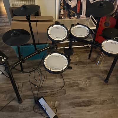 Roland TD-1DMK V-Drum Kit with Mesh Pads 2010s - Black image 2