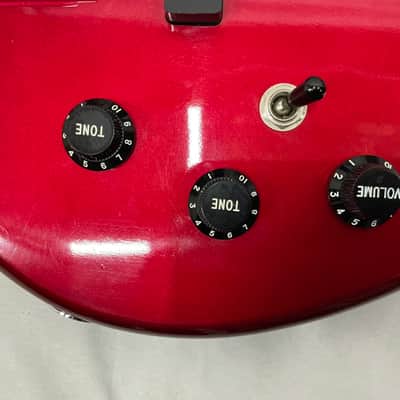 Kramer Striker 700ST Bass Guitar - Red image 9