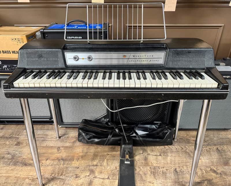 Wurlitzer 200A 64-Key Electric Piano 1974 - 1983 - Black image 1